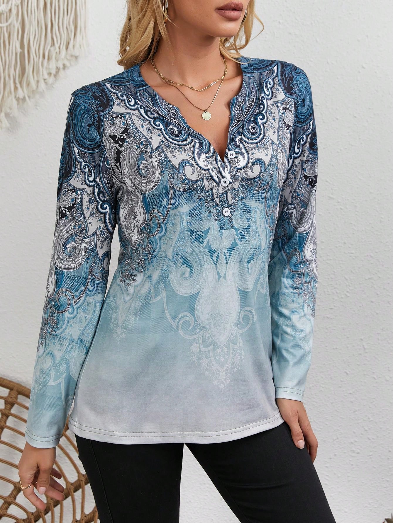 Ethnic Fashion - Damska bluzka w stylu etno: nadruk