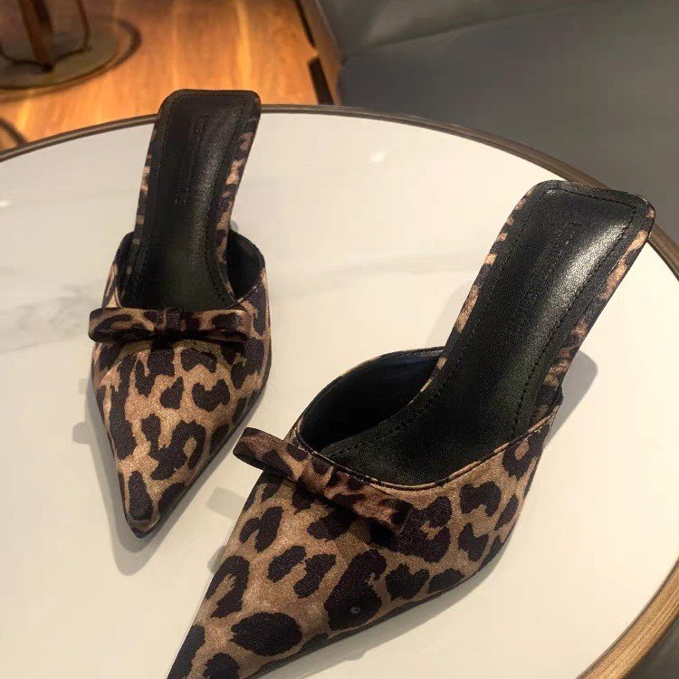 Damskie szpiczaste klapki na w – Ethnic Fashion recenzja i cena