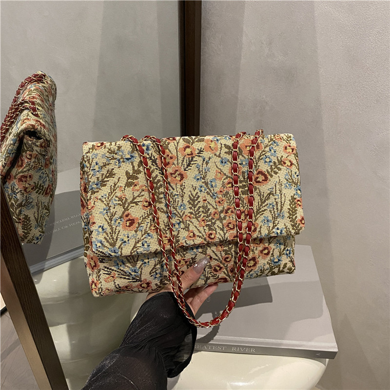 Elegancka torebka w stylu etni – Urban Ethnic Fashion recenzja i cena