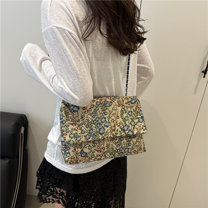 Elegancka torebka w stylu etni – Urban Ethnic Fashion recenzja i cena