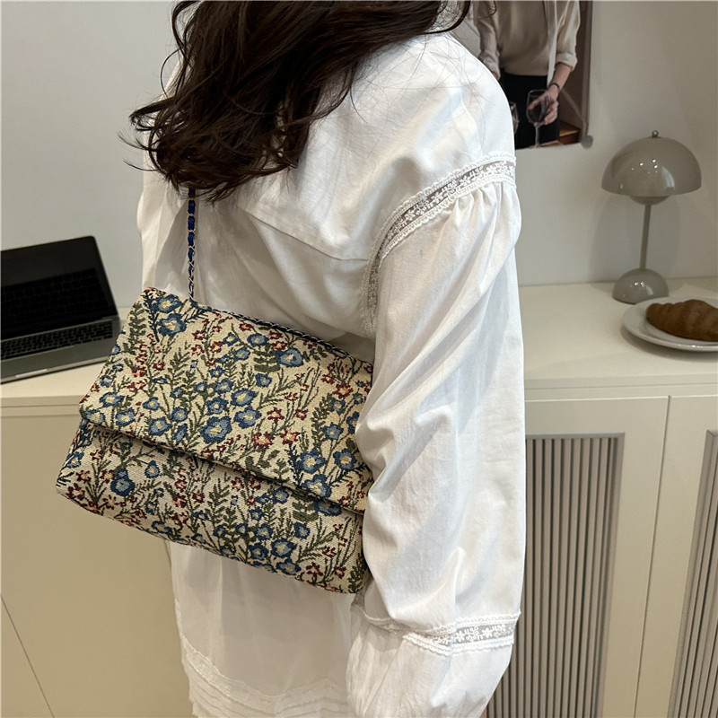 Elegancka torebka w stylu etni – Urban Ethnic Fashion recenzja i cena